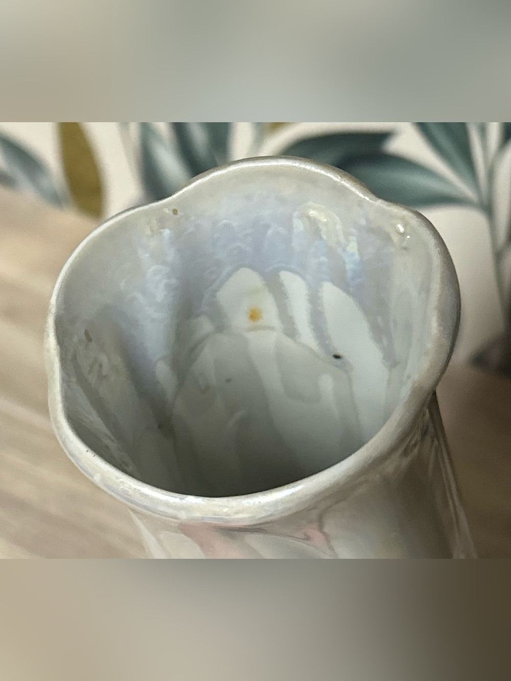 Vintage Opalescent Lustreware Bud Vase - Picture 9 of 9